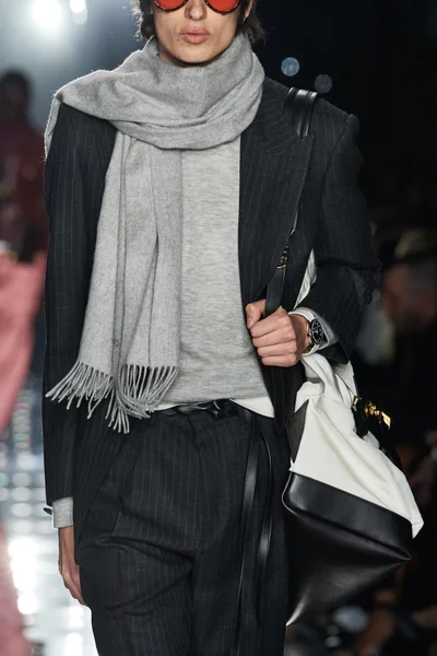 Look 24